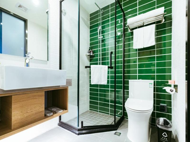Greentree Inn Shanghai Huangxing Park Subway Station Express Hotel Exteriör bild