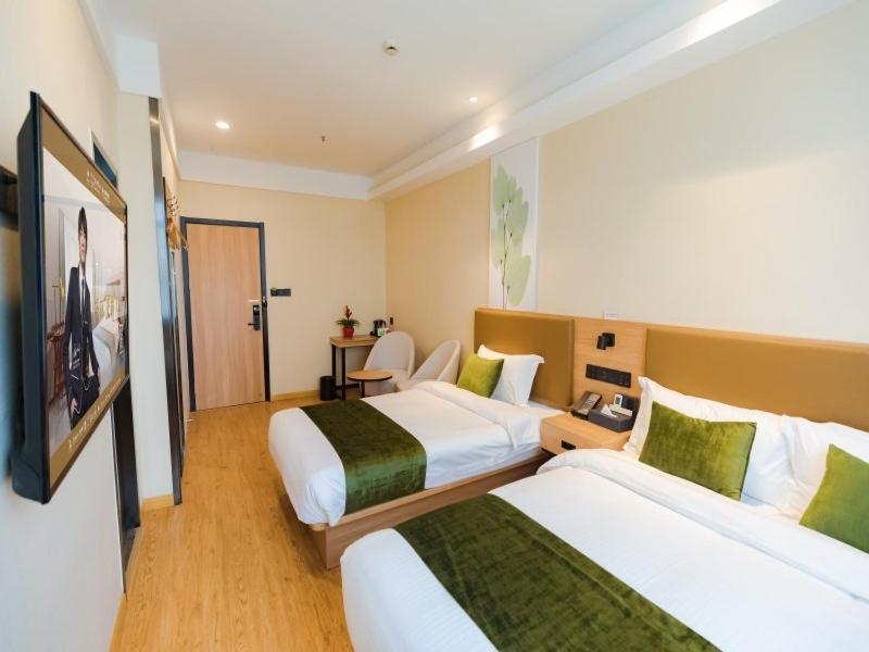 Greentree Inn Shanghai Huangxing Park Subway Station Express Hotel Exteriör bild