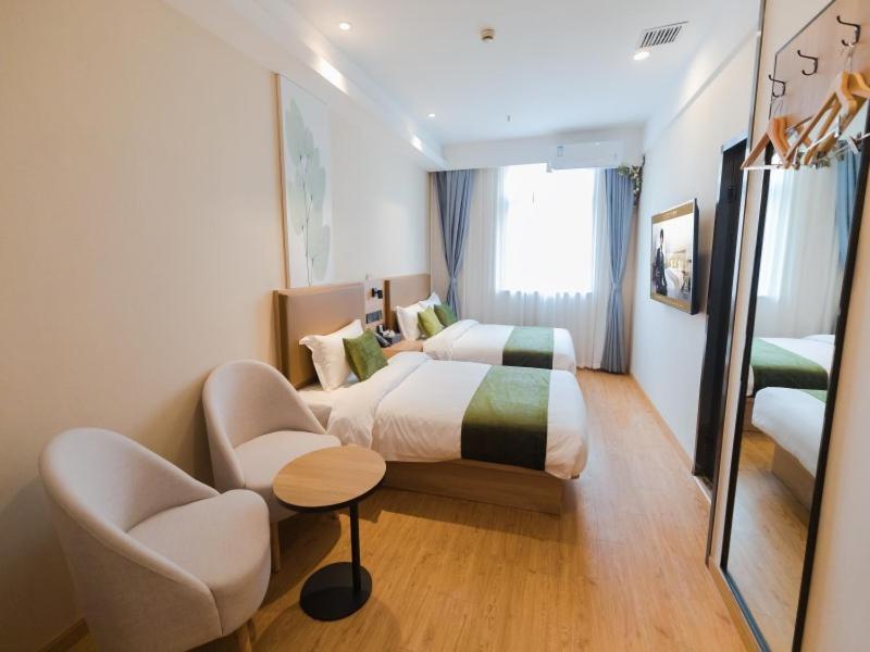 Greentree Inn Shanghai Huangxing Park Subway Station Express Hotel Exteriör bild
