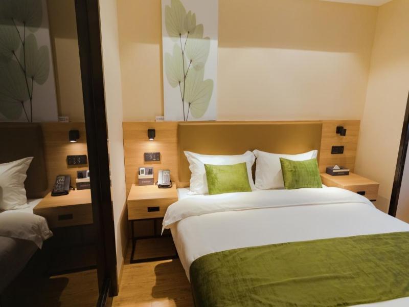 Greentree Inn Shanghai Huangxing Park Subway Station Express Hotel Exteriör bild
