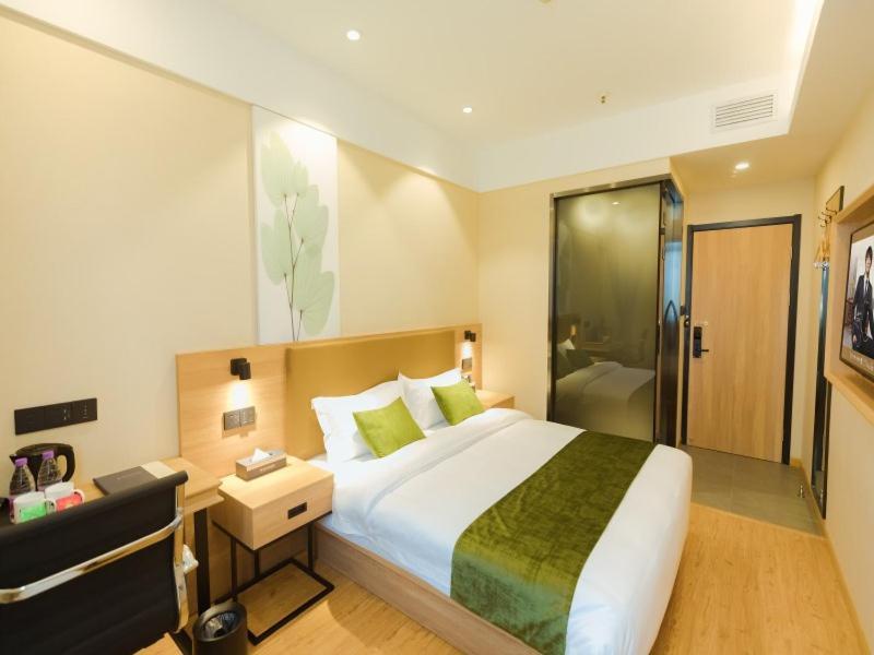 Greentree Inn Shanghai Huangxing Park Subway Station Express Hotel Exteriör bild