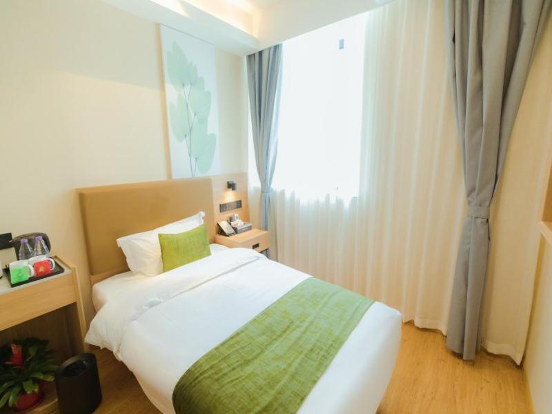 Greentree Inn Shanghai Huangxing Park Subway Station Express Hotel Exteriör bild