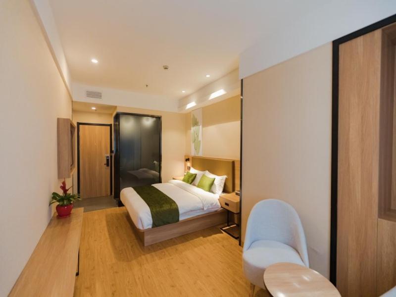 Greentree Inn Shanghai Huangxing Park Subway Station Express Hotel Exteriör bild