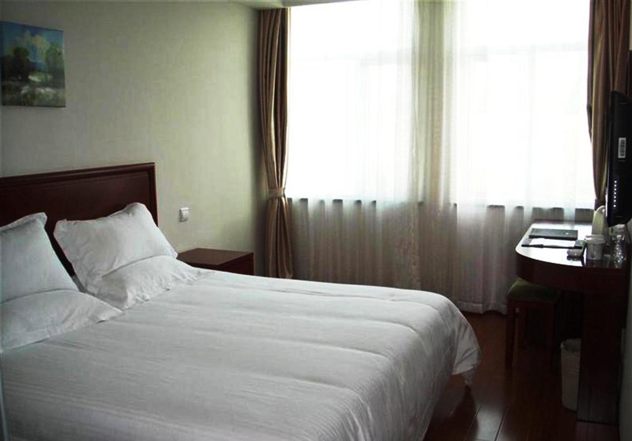 Greentree Inn Shanghai Huangxing Park Subway Station Express Hotel Exteriör bild