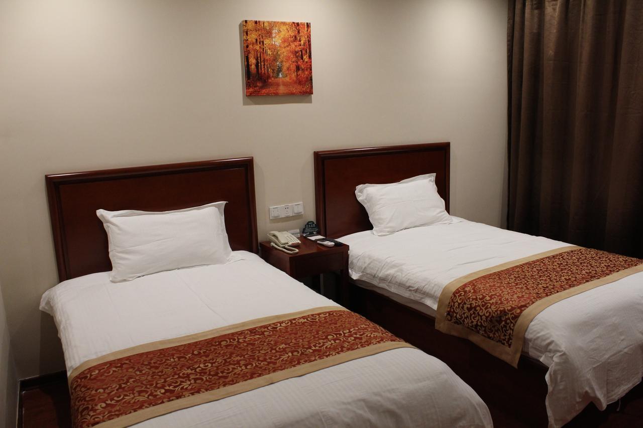 Greentree Inn Shanghai Huangxing Park Subway Station Express Hotel Exteriör bild