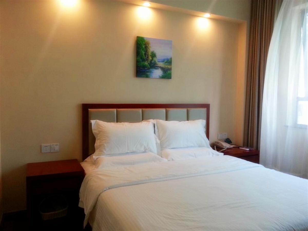 Greentree Inn Shanghai Huangxing Park Subway Station Express Hotel Exteriör bild